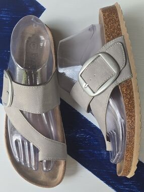 Bjorndal Laurie Taupe Vegan Big Buckle Sandal Size 9